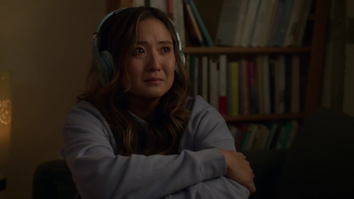 Emily_in_Paris_S02E09_WEBRip_x264-ION10_2557.jpg Emily_in_Paris_S02E09_WEBRip_x264-ION10_2557.jpg