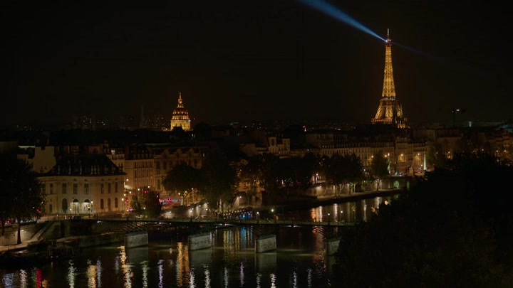 Emily_in_Paris_S02E09_WEBRip_x264-ION10_2562.jpg Emily_in_Paris_S02E09_WEBRip_x264-ION10_2562.jpg