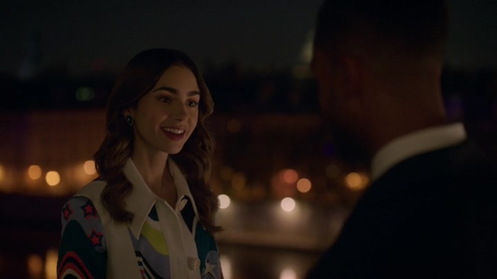 Emily_in_Paris_S02E09_WEBRip_x264-ION10_2579.jpg