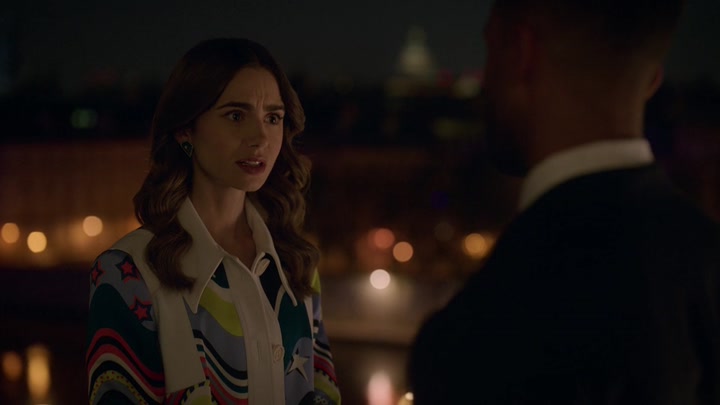 Emily_in_Paris_S02E09_WEBRip_x264-ION10_2597.jpg