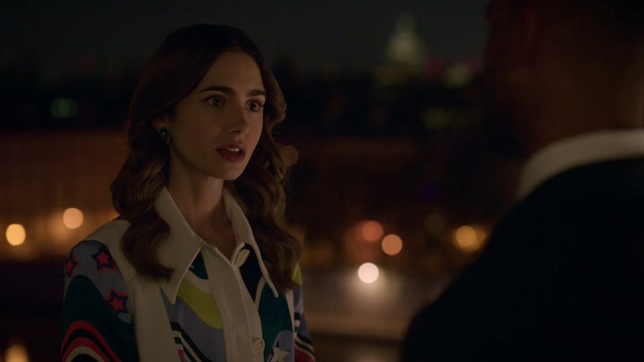 Emily_in_Paris_S02E09_WEBRip_x264-ION10_2601.jpg