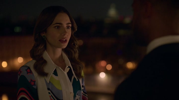 Emily_in_Paris_S02E09_WEBRip_x264-ION10_2603.jpg