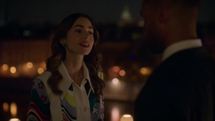 Emily_in_Paris_S02E09_WEBRip_x264-ION10_2623.jpg