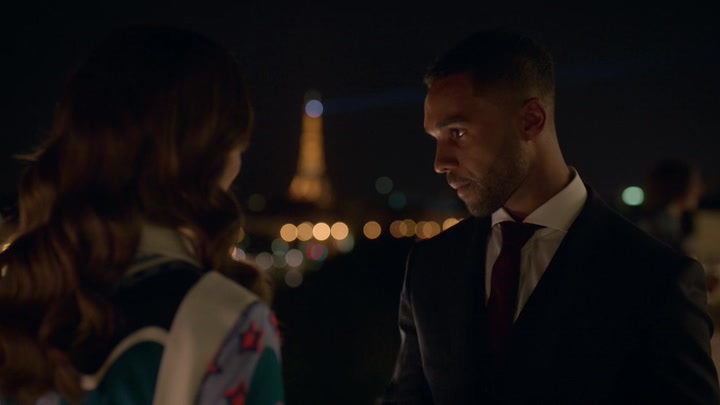 Emily_in_Paris_S02E09_WEBRip_x264-ION10_2653.jpg
