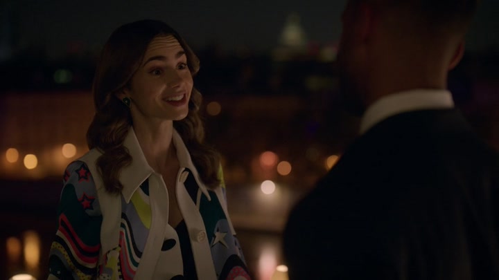 Emily_in_Paris_S02E09_WEBRip_x264-ION10_2659.jpg