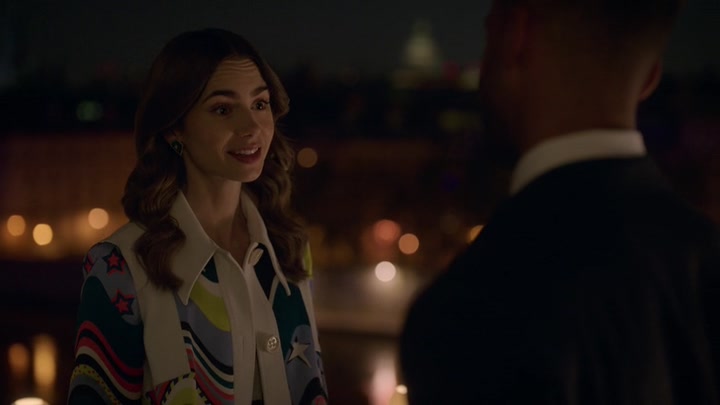 Emily_in_Paris_S02E09_WEBRip_x264-ION10_2660.jpg