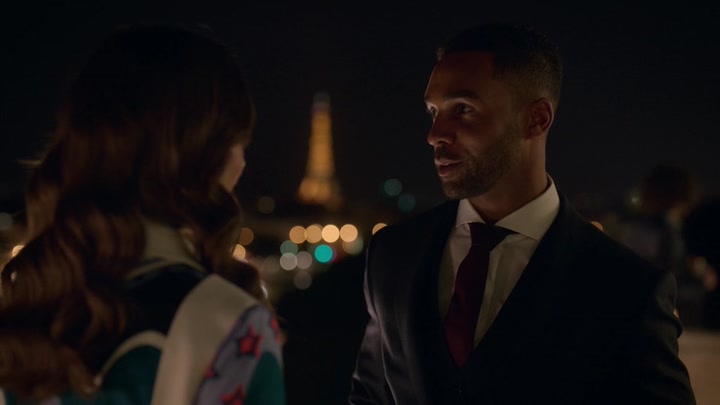 Emily_in_Paris_S02E09_WEBRip_x264-ION10_2674.jpg
