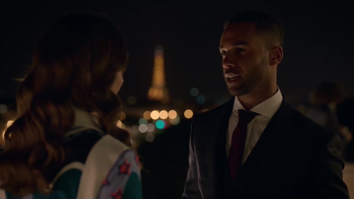 Emily_in_Paris_S02E09_WEBRip_x264-ION10_2678.jpg