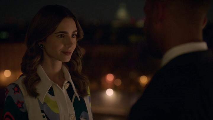 Emily_in_Paris_S02E09_WEBRip_x264-ION10_2683.jpg