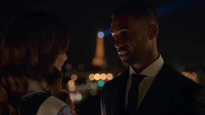 Emily_in_Paris_S02E09_WEBRip_x264-ION10_2691.jpg