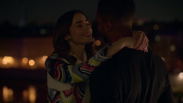 Emily_in_Paris_S02E09_WEBRip_x264-ION10_2726.jpg