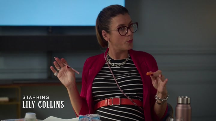 Emily_in_Paris_S02E10_WEBRip_x264-ION10_0110.jpg