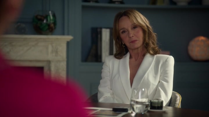 Emily_in_Paris_S02E10_WEBRip_x264-ION10_0222.jpg Emily_in_Paris_S02E10_WEBRip_x264-ION10_0222.jpg