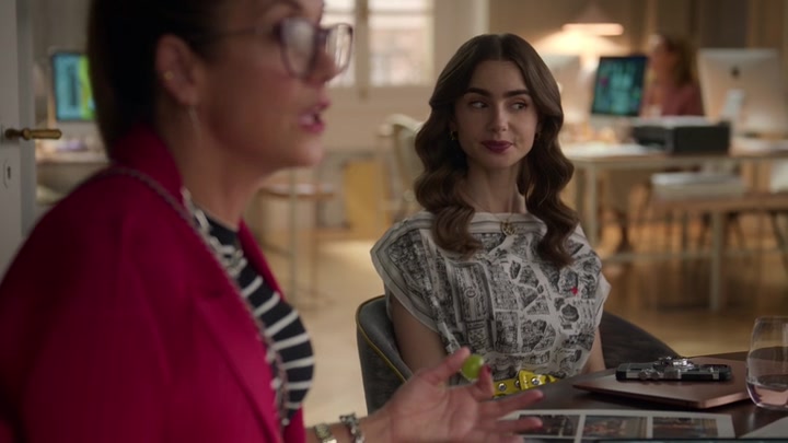 Emily_in_Paris_S02E10_WEBRip_x264-ION10_0226.jpg Emily_in_Paris_S02E10_WEBRip_x264-ION10_0226.jpg