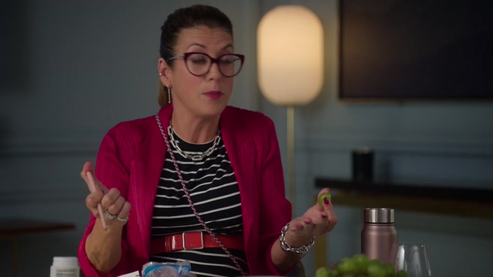 Emily_in_Paris_S02E10_WEBRip_x264-ION10_0227.jpg Emily_in_Paris_S02E10_WEBRip_x264-ION10_0227.jpg