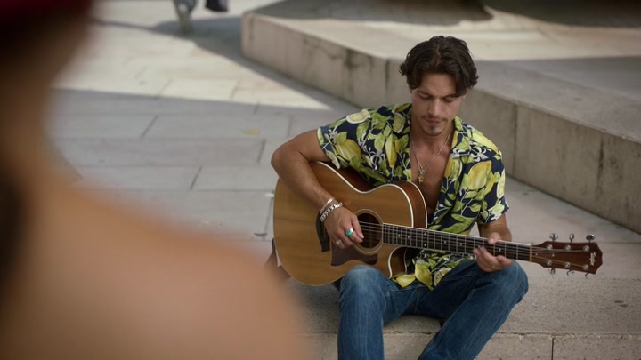 Emily_in_Paris_S02E10_WEBRip_x264-ION10_0374.jpg Emily_in_Paris_S02E10_WEBRip_x264-ION10_0374.jpg
