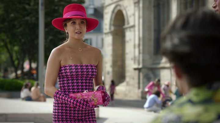 Emily_in_Paris_S02E10_WEBRip_x264-ION10_0439.jpg Emily_in_Paris_S02E10_WEBRip_x264-ION10_0439.jpg