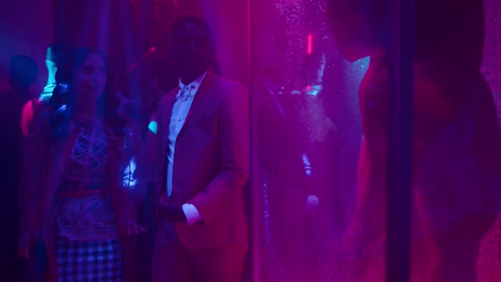Emily_in_Paris_S02E10_WEBRip_x264-ION10_0523.jpg Emily_in_Paris_S02E10_WEBRip_x264-ION10_0523.jpg