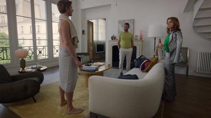 Emily_in_Paris_S02E10_WEBRip_x264-ION10_0727.jpg Emily_in_Paris_S02E10_WEBRip_x264-ION10_0727.jpg