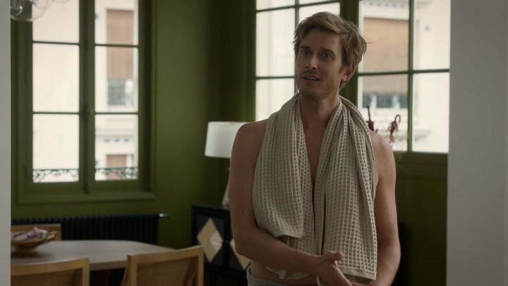 Emily_in_Paris_S02E10_WEBRip_x264-ION10_0738.jpg