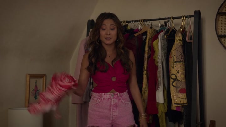Emily_in_Paris_S02E10_WEBRip_x264-ION10_0766.jpg Emily_in_Paris_S02E10_WEBRip_x264-ION10_0766.jpg