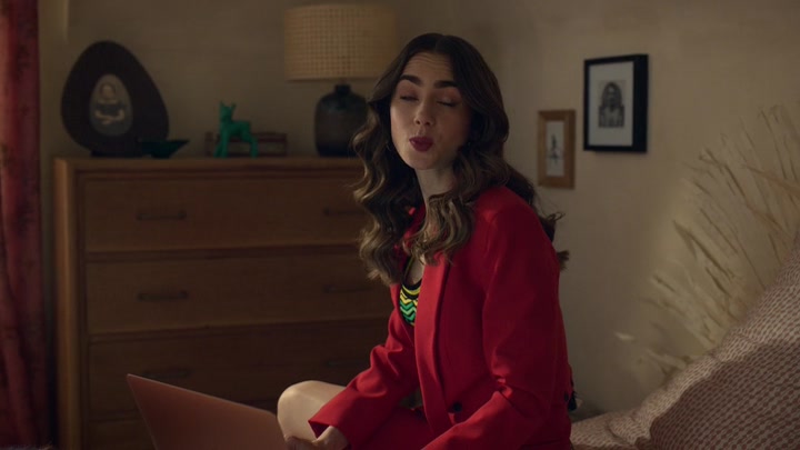Emily_in_Paris_S02E10_WEBRip_x264-ION10_0782.jpg Emily_in_Paris_S02E10_WEBRip_x264-ION10_0782.jpg