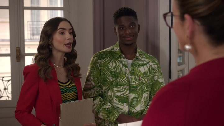 Emily_in_Paris_S02E10_WEBRip_x264-ION10_0855.jpg