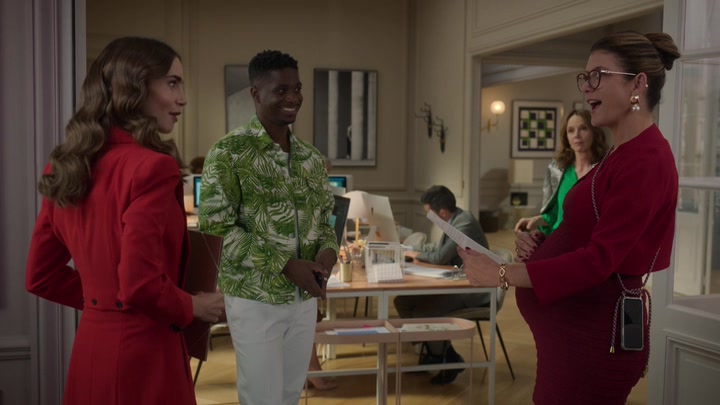 Emily_in_Paris_S02E10_WEBRip_x264-ION10_0856.jpg Emily_in_Paris_S02E10_WEBRip_x264-ION10_0856.jpg