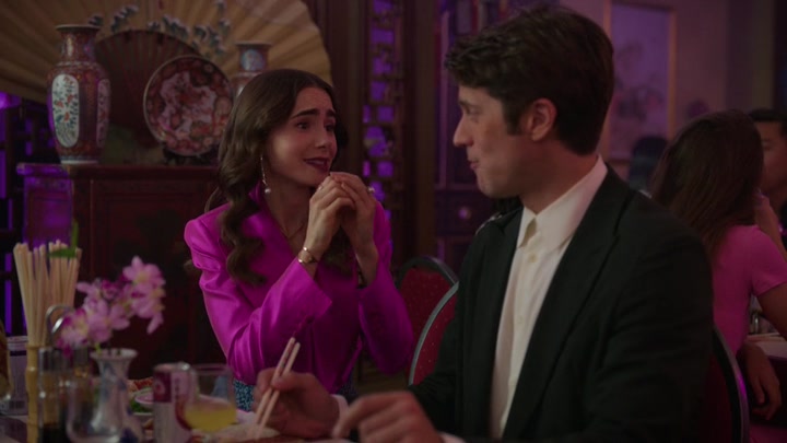 Emily_in_Paris_S02E10_WEBRip_x264-ION10_0969.jpg Emily_in_Paris_S02E10_WEBRip_x264-ION10_0969.jpg