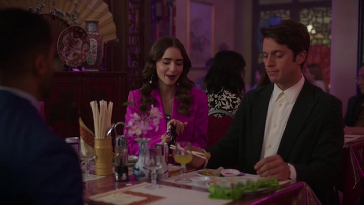 Emily_in_Paris_S02E10_WEBRip_x264-ION10_1020.jpg Emily_in_Paris_S02E10_WEBRip_x264-ION10_1020.jpg