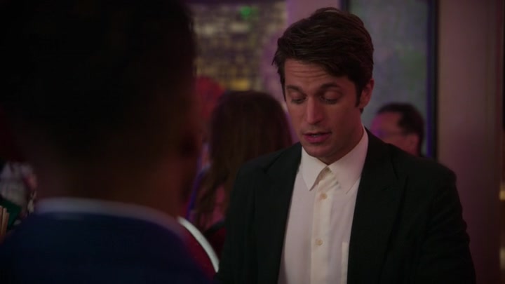 Emily_in_Paris_S02E10_WEBRip_x264-ION10_1031.jpg Emily_in_Paris_S02E10_WEBRip_x264-ION10_1031.jpg