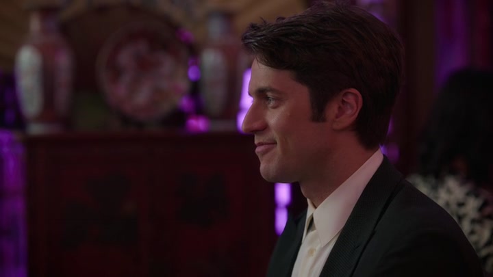 Emily_in_Paris_S02E10_WEBRip_x264-ION10_1110.jpg Emily_in_Paris_S02E10_WEBRip_x264-ION10_1110.jpg