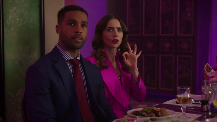 Emily_in_Paris_S02E10_WEBRip_x264-ION10_1136.jpg