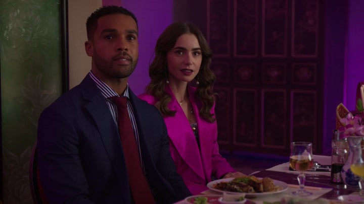 Emily_in_Paris_S02E10_WEBRip_x264-ION10_1202.jpg
