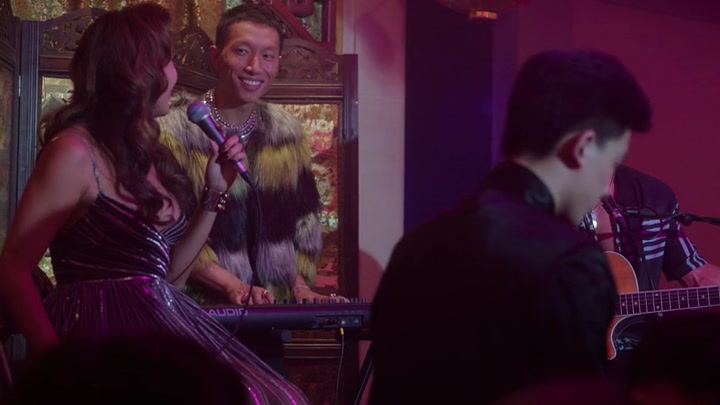 Emily_in_Paris_S02E10_WEBRip_x264-ION10_1219.jpg Emily_in_Paris_S02E10_WEBRip_x264-ION10_1219.jpg