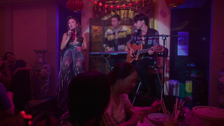 Emily_in_Paris_S02E10_WEBRip_x264-ION10_1296.jpg Emily_in_Paris_S02E10_WEBRip_x264-ION10_1296.jpg