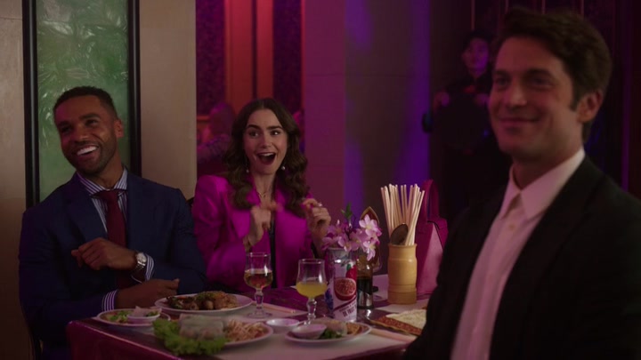Emily_in_Paris_S02E10_WEBRip_x264-ION10_1356.jpg Emily_in_Paris_S02E10_WEBRip_x264-ION10_1356.jpg