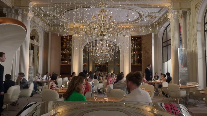 Emily_in_Paris_S02E10_WEBRip_x264-ION10_1416.jpg Emily_in_Paris_S02E10_WEBRip_x264-ION10_1416.jpg