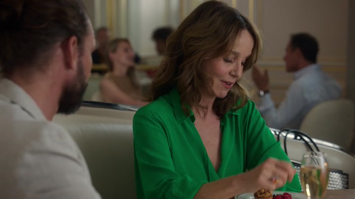 Emily_in_Paris_S02E10_WEBRip_x264-ION10_1486.jpg Emily_in_Paris_S02E10_WEBRip_x264-ION10_1486.jpg