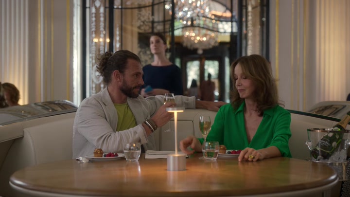 Emily_in_Paris_S02E10_WEBRip_x264-ION10_1508.jpg Emily_in_Paris_S02E10_WEBRip_x264-ION10_1508.jpg