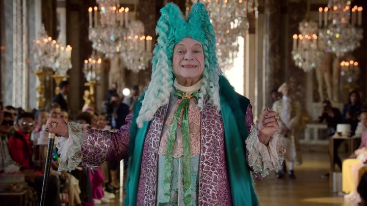 Emily_in_Paris_S02E10_WEBRip_x264-ION10_1662.jpg