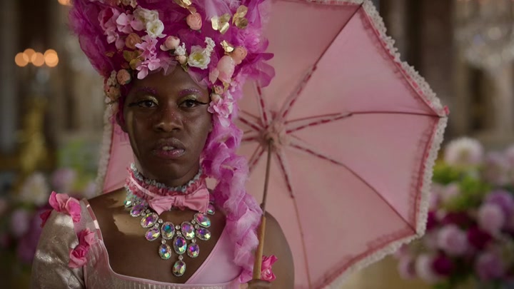Emily_in_Paris_S02E10_WEBRip_x264-ION10_1663.jpg Emily_in_Paris_S02E10_WEBRip_x264-ION10_1663.jpg