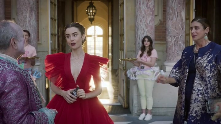Emily_in_Paris_S02E10_WEBRip_x264-ION10_1919.jpg Emily_in_Paris_S02E10_WEBRip_x264-ION10_1919.jpg