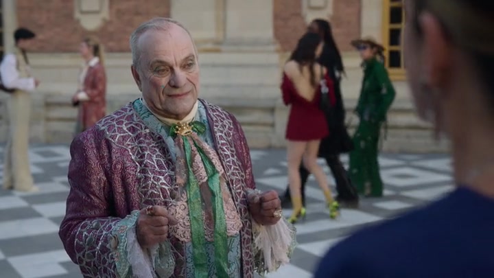 Emily_in_Paris_S02E10_WEBRip_x264-ION10_1983.jpg Emily_in_Paris_S02E10_WEBRip_x264-ION10_1983.jpg