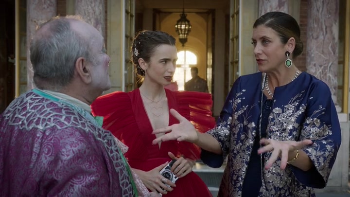 Emily_in_Paris_S02E10_WEBRip_x264-ION10_1986.jpg