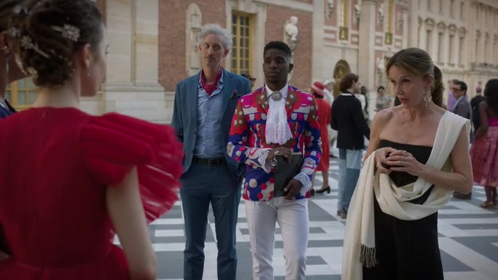 Emily_in_Paris_S02E10_WEBRip_x264-ION10_2019.jpg