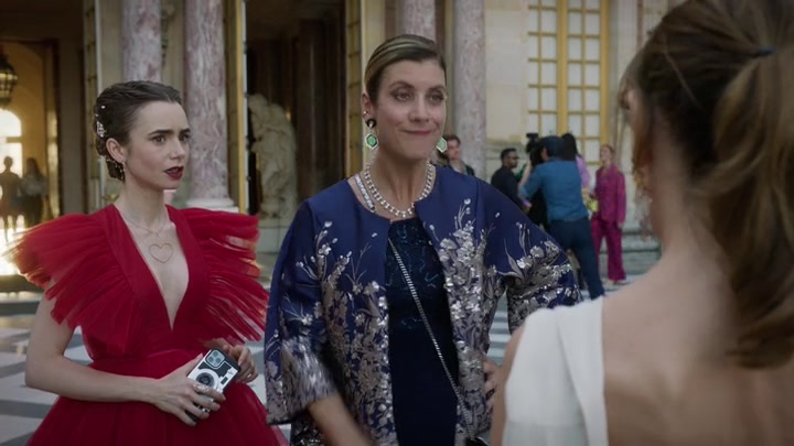 Emily_in_Paris_S02E10_WEBRip_x264-ION10_2026.jpg