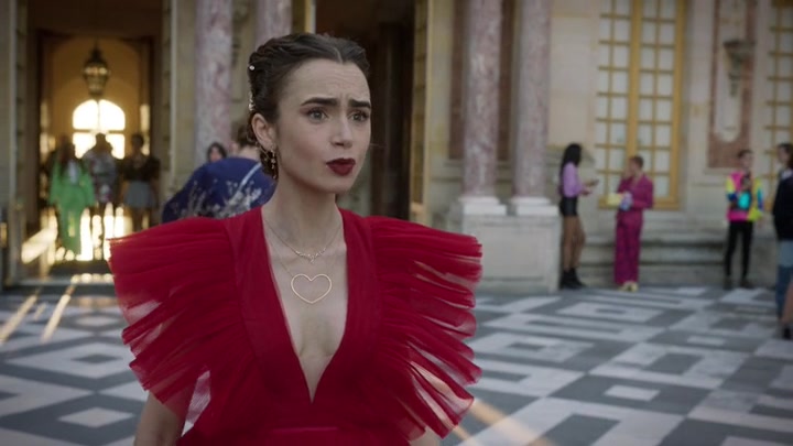 Emily_in_Paris_S02E10_WEBRip_x264-ION10_2081.jpg Emily_in_Paris_S02E10_WEBRip_x264-ION10_2081.jpg