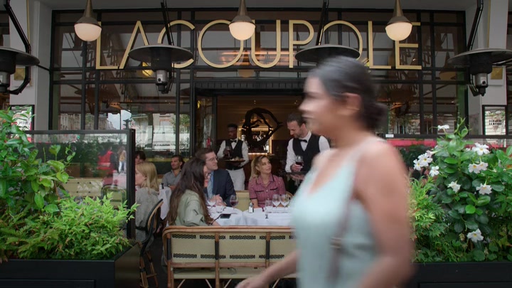 Emily_in_Paris_S02E10_WEBRip_x264-ION10_2098.jpg Emily_in_Paris_S02E10_WEBRip_x264-ION10_2098.jpg