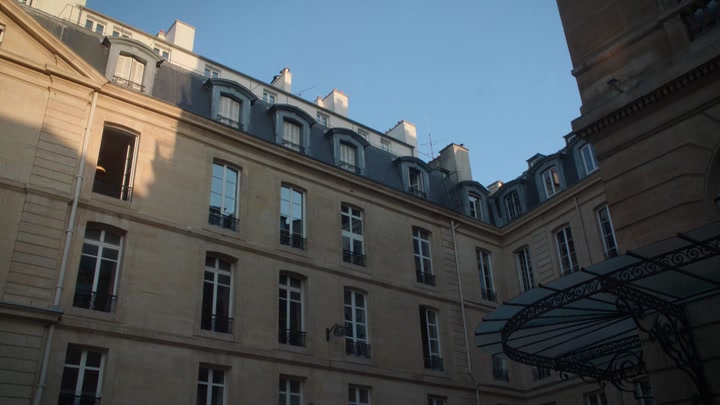 Emily_in_Paris_S02E10_WEBRip_x264-ION10_2220.jpg Emily_in_Paris_S02E10_WEBRip_x264-ION10_2220.jpg